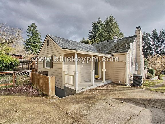 2nd image of 2318 E 16th St