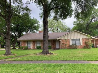 5042 Redstart St, Houston, TX 77035