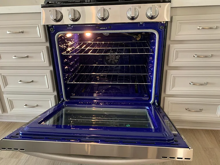 LG Oven and built-in AirFryer