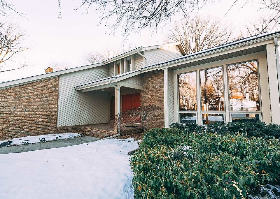 1st image of 6110 Londonberrie Ct