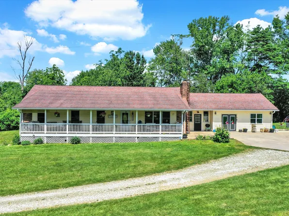 304 S Poplar St, Westport, IN 47283