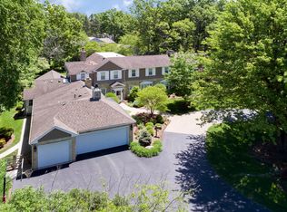 830 Eastwood Ln, Glenview, IL