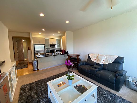 3rd image of 2030 N Pacific Ave Unit 337