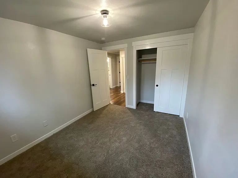 1917 Mark St NE — Photo 57
