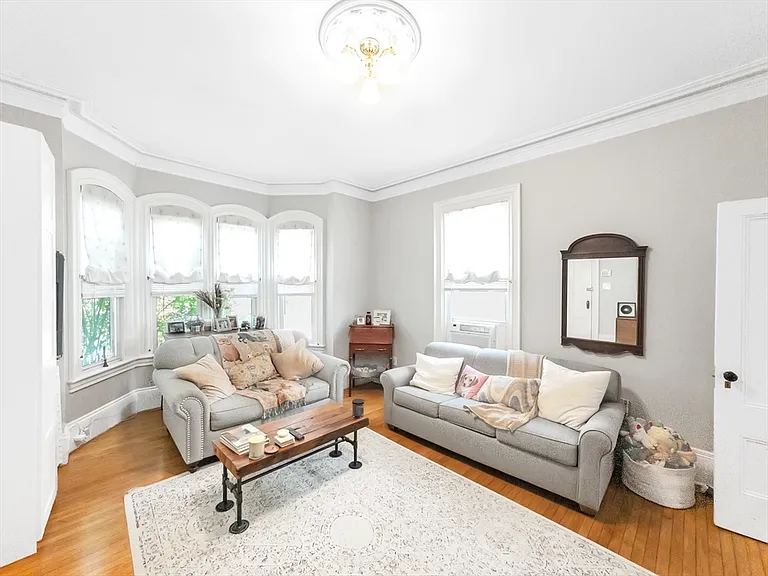 69 Spring Park Ave #1 — Photo 15