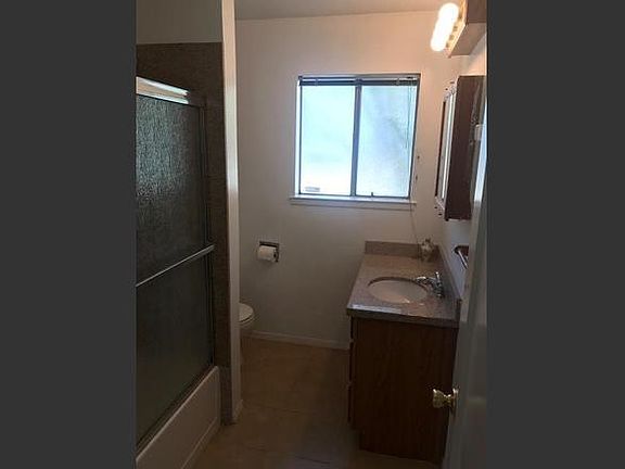 4th image of 5861 65th St