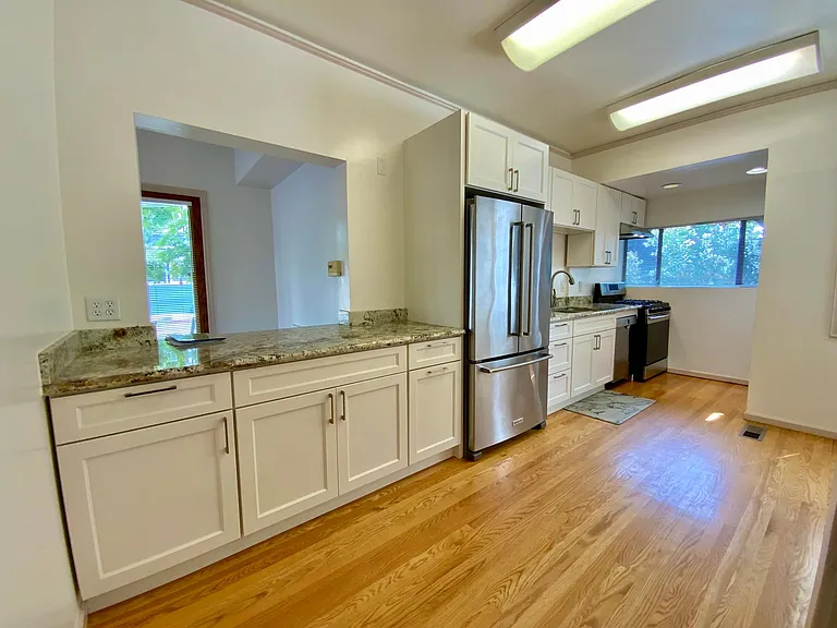 823 D St — Photo 24