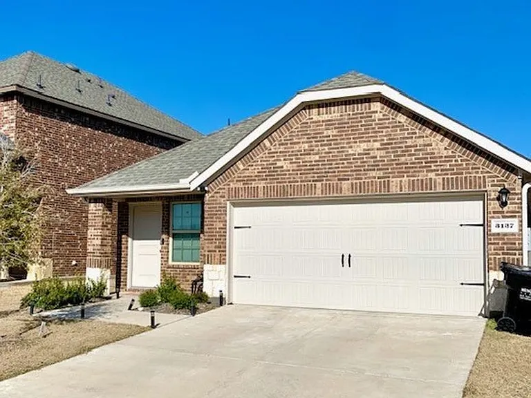 3137 Grimaldo Dr — Photo 2