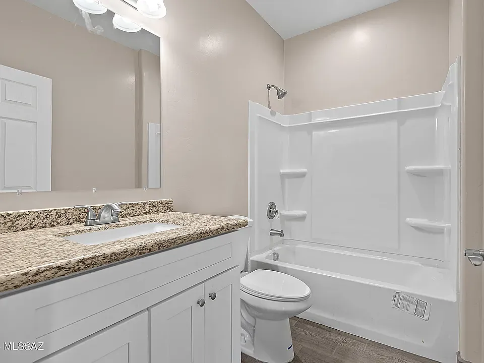 3 bed, 1179 sqft, $1,750 — Photo 4