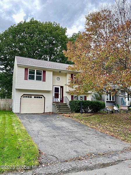 2nd image of 425 Chadwick Road