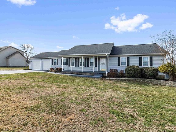 3rd image of 9520 Airline Rd