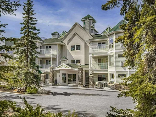 1080 C E Cougar Creek Dr #310, Canmore, AB T1W 1A3