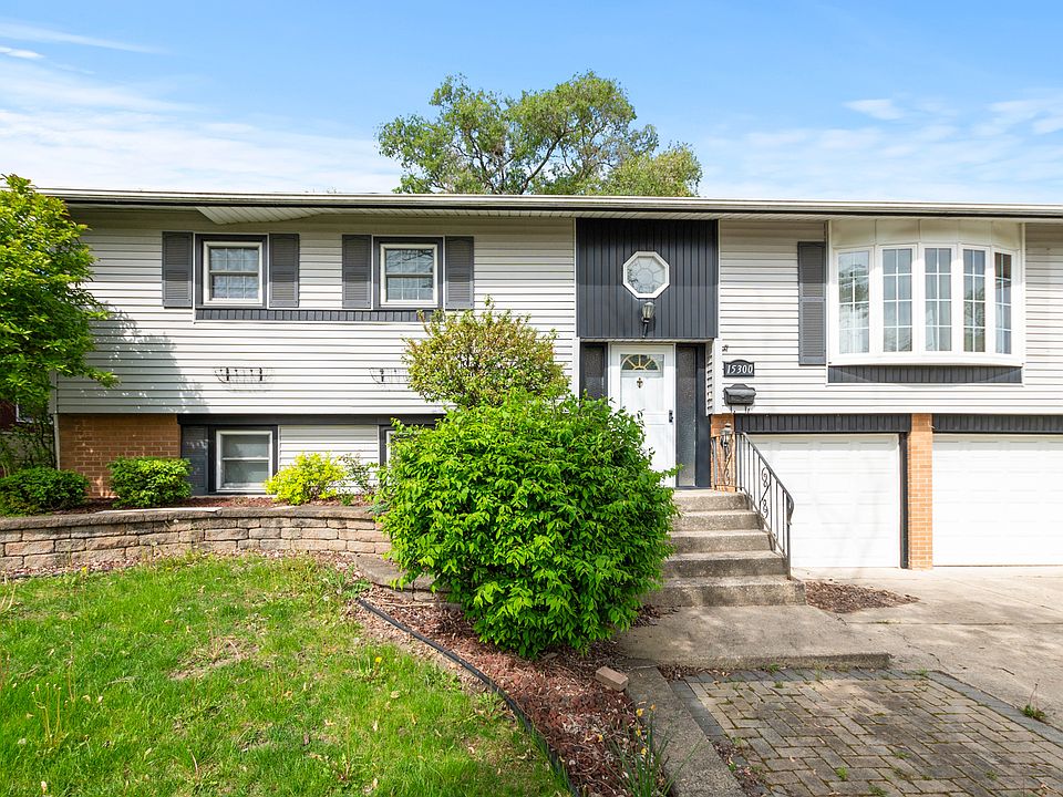 1st image of 15300 Las Flores Ln