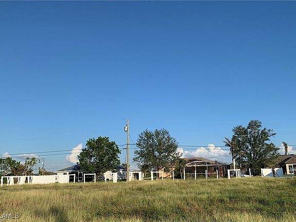 2nd image of 1627 Chiquita Blvd S