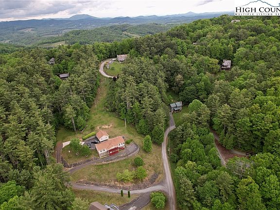 4th image of 138 Bear Cove