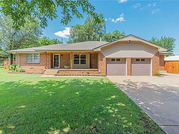3rd image of 1109 Greenway Dr