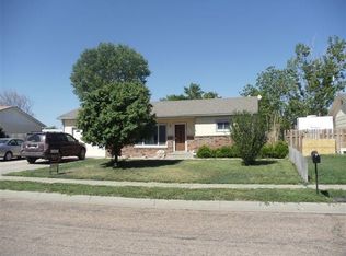 2217 N Mohawk Dr, Garden City, KS 67846