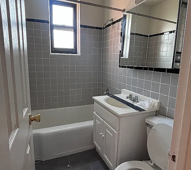 61-88 Dry Harbor Rd #1B — Photo 3