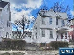 133-135 Dewey St, Newark, NJ 07112