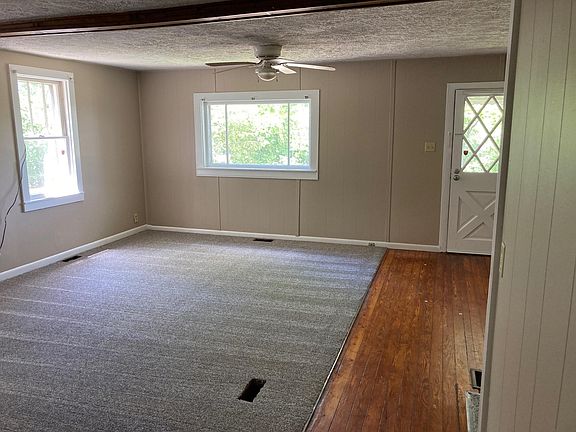 2nd image of 1003 W Gourley Pike
