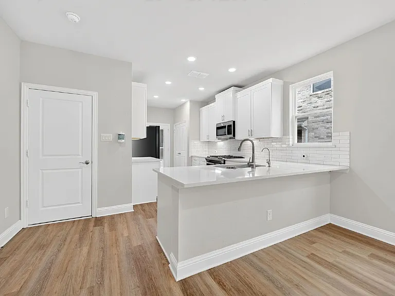11499 Chepstow Crescent Ct — Photo 33