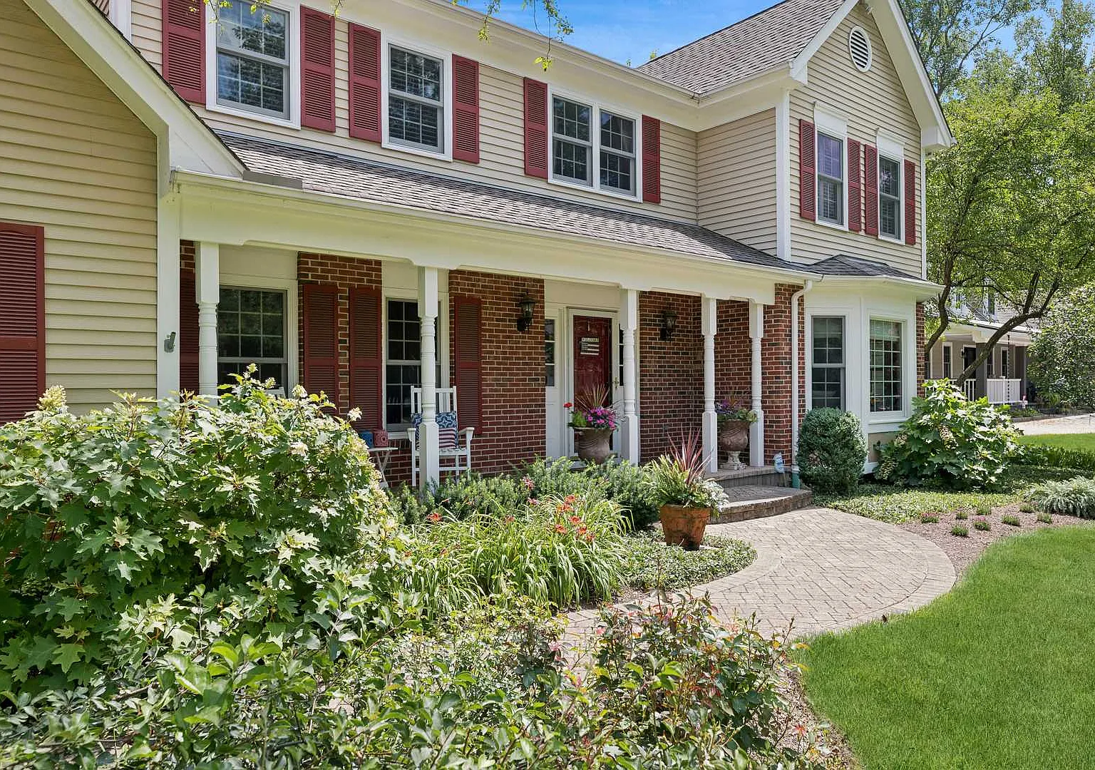 4 bed, 3.5 bath, 2569 sqft, $6,000 — Photo 3