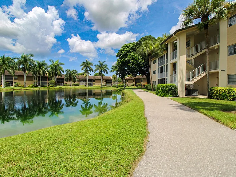 1020 Palm View Dr #C-104 — Photo 10