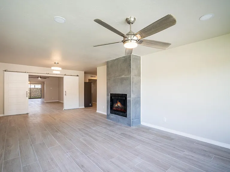 4010 Bancroft Dr #1 — Photo 27