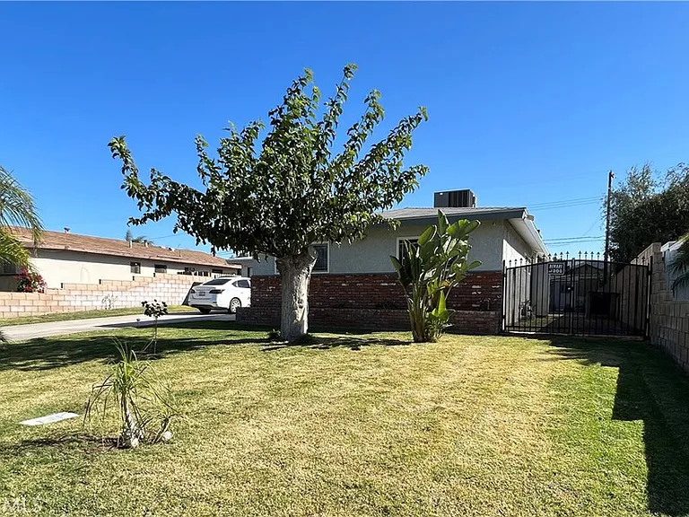 722 Forest Park Dr — Photo 3
