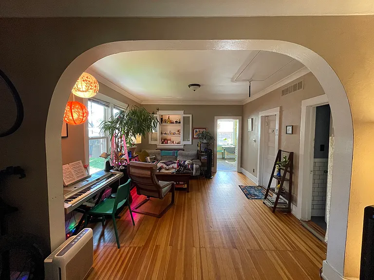 4521 Pearl St — Photo 1