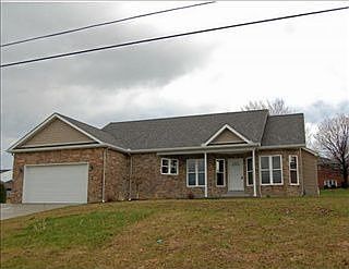 5th image of 222 Clover Dr