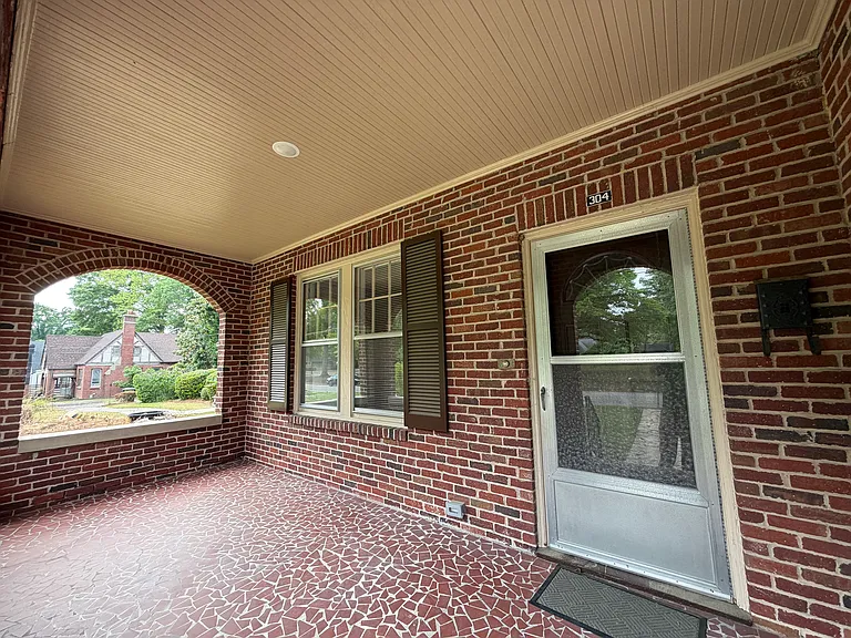 304 Atlantic Christian Col Dr W — Photo 4