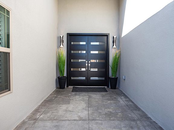 2nd image of 2729 Tierra Gijon Pl