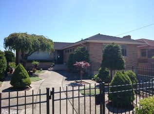 3206 37th Ave SW, Seattle, WA 98126