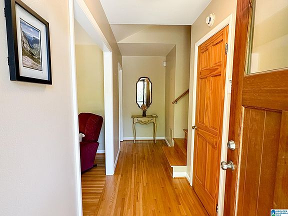 4th image of 936 Shades Glen Dr