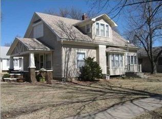 316 S Washington St, Hillsboro, KS 67063
