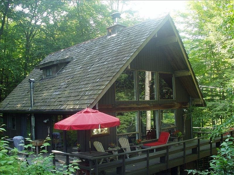 1st image of 55 Woodland Clove Rd