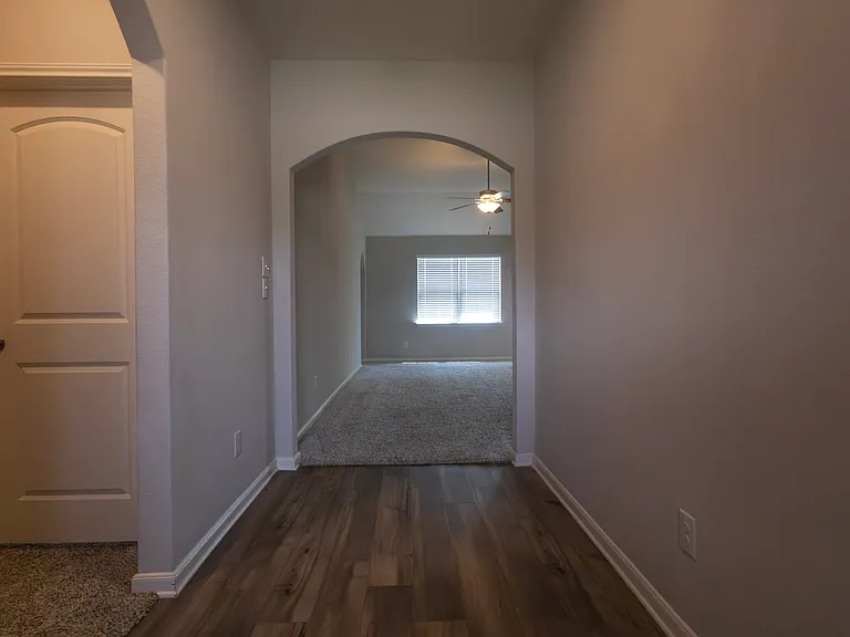 2100 Penaflor Dr — Photo 10