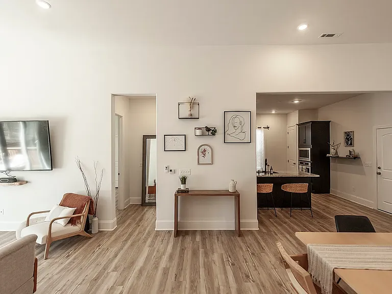 1074 Bear Branch Cir — Photo 3