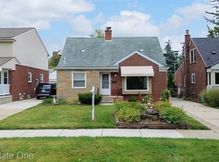 604 Kingsbury Ave, Dearborn, MI 48128