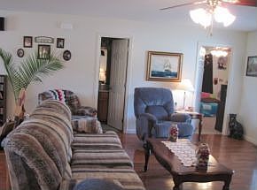 5th image of 105 Valerie Ln