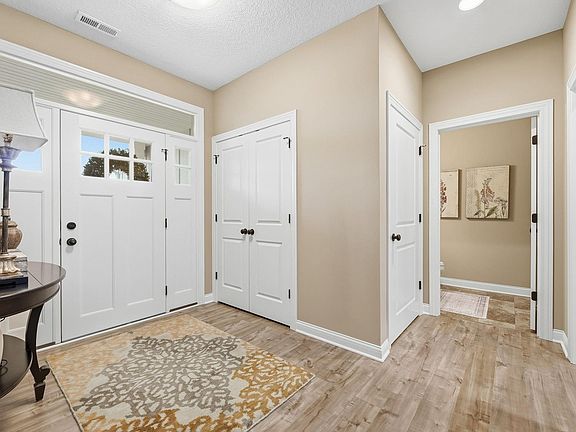 5th image of 1531 Jacobs Dr
