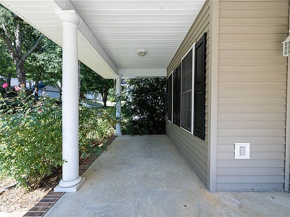 4th image of 110 Grand Oak Cir