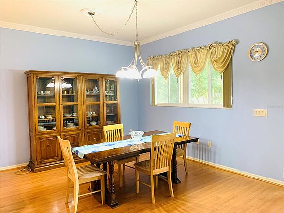 5th image of 809 Summit Greens Blvd