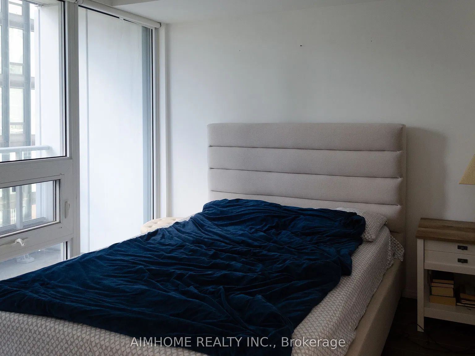 Core Condos — Photo 4