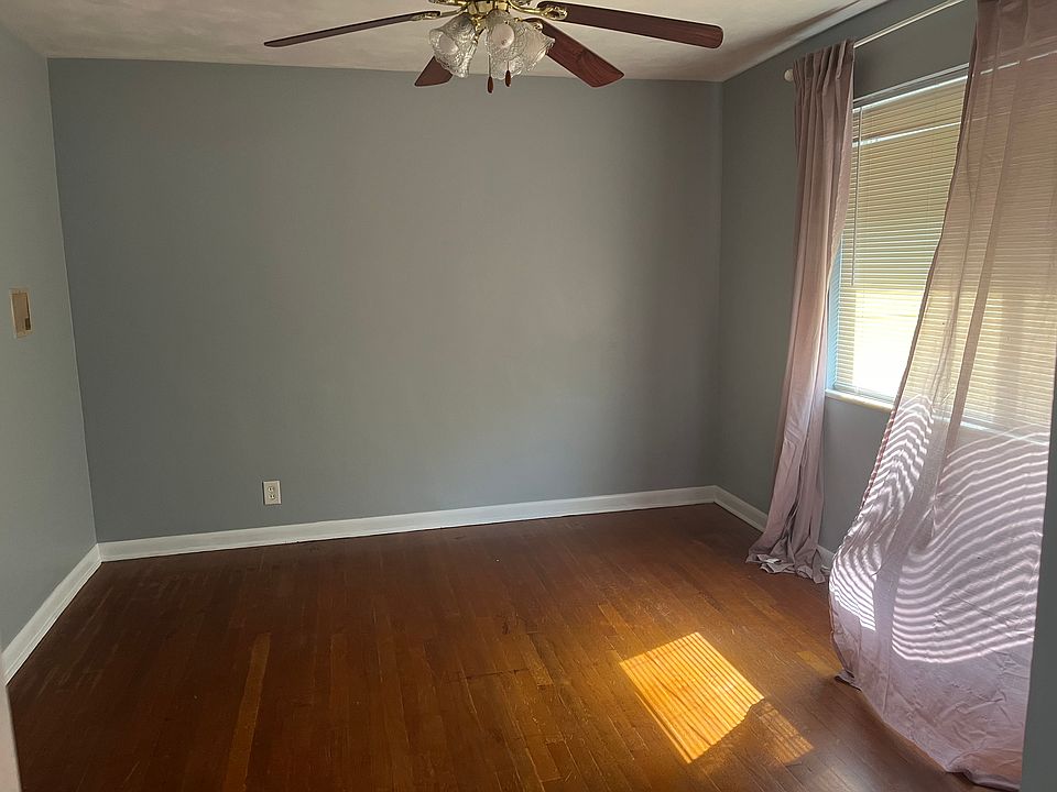 1st image of 3323 Hereford St