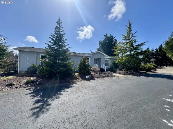 892 32nd Pl, Florence, OR 97439