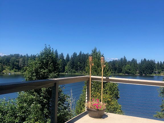 2nd image of 4444 Village Dr SE