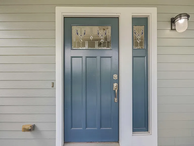 1009 Bryan Ave — Photo 7