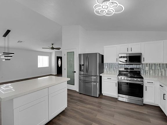4th image of 5616 W Raven Creek Ave